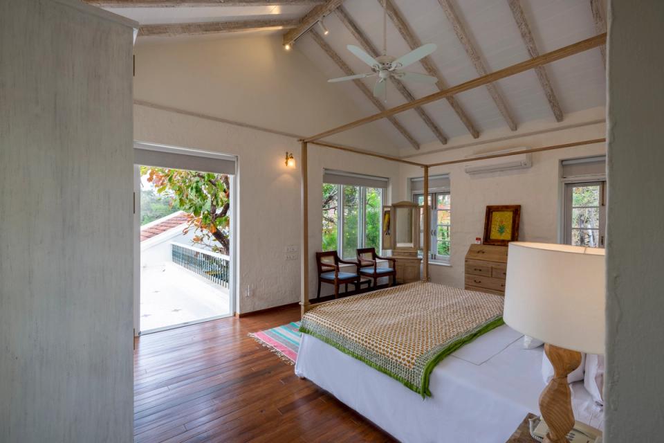 Luxurious Bedroom at Chikoo Villa - Goa Homestay