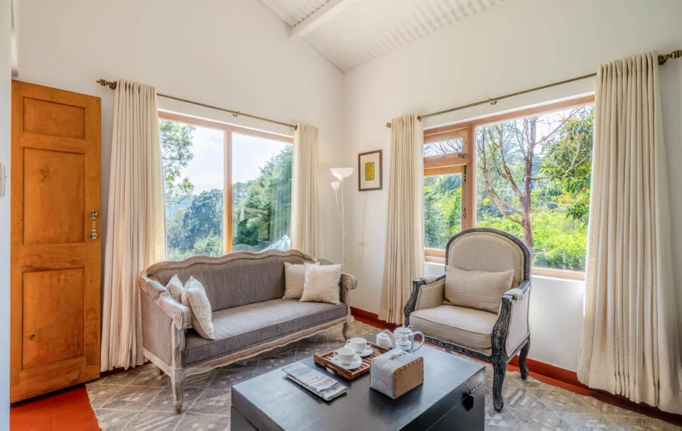 Reading Corner at Aberdeen - Luxury Cottage in Coonoor