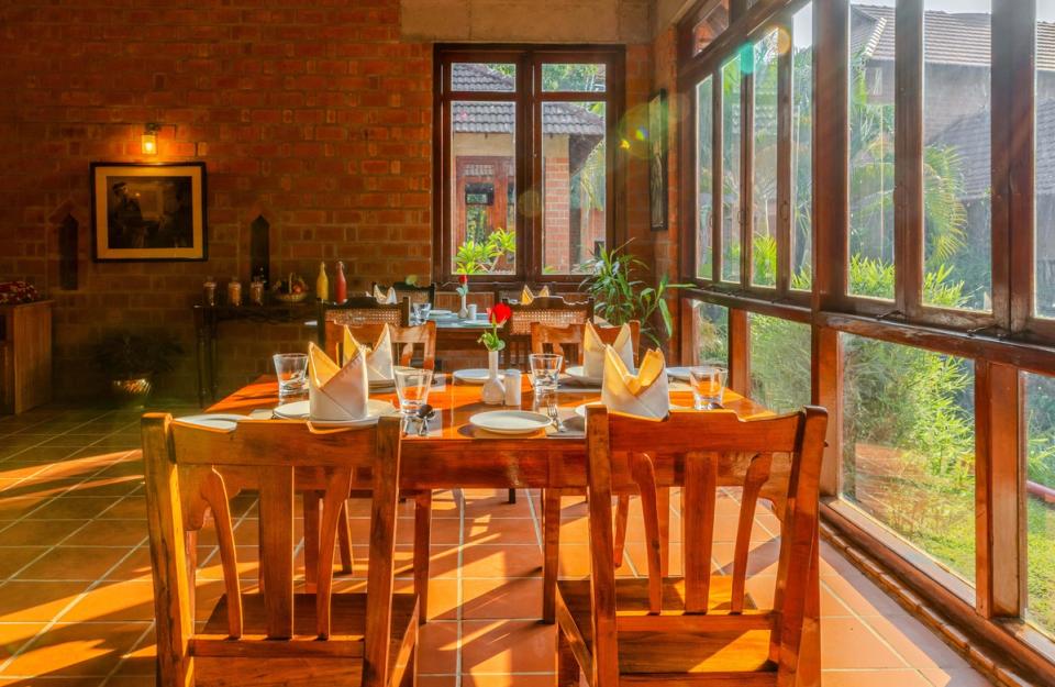 Luxe Dining Space at Lily Pad, Kumarakom - amã Stays & Trails