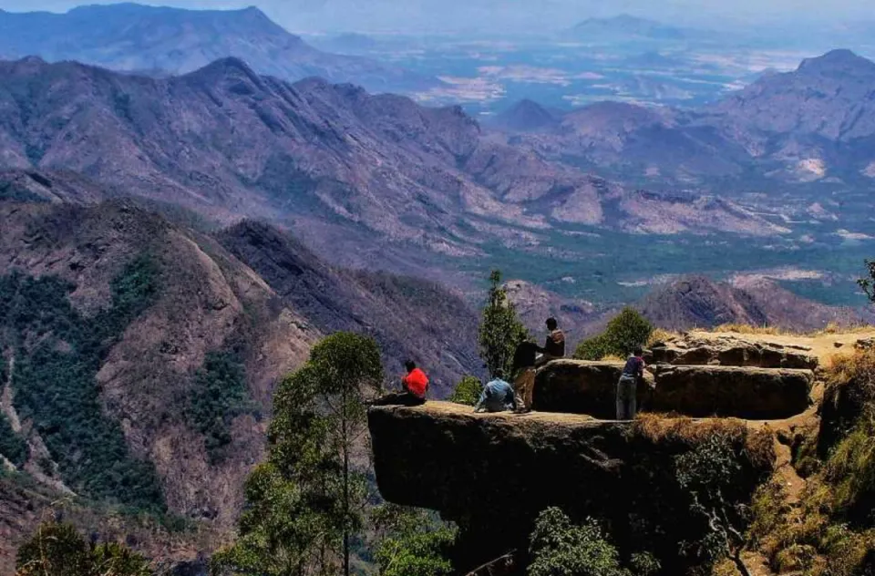 Trekking to Dolphin's Nose