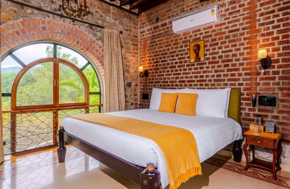 Luxury Bedroom At L’Attitude By The Lake - Accommodation in Kamshet