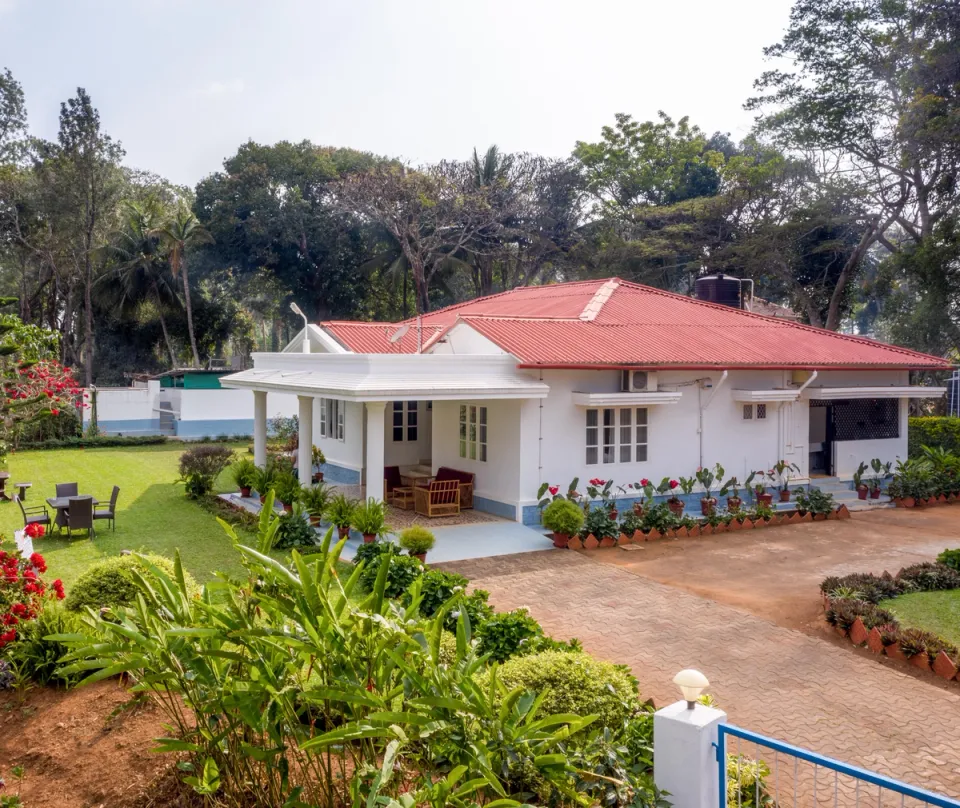 Taneerhulla Cottage - Luxury Cottage in Coorg, amã Stays & Trails 