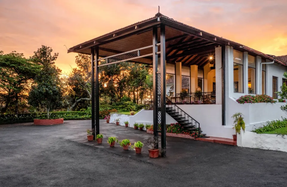 Entrance of Cottabetta Bungalow, Coorg - amã Stays & Trails 