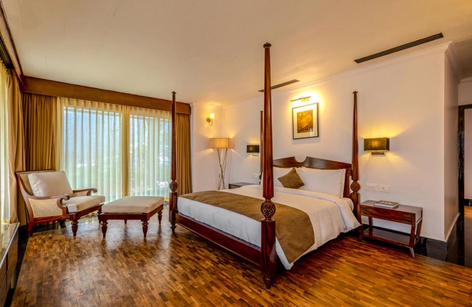 Luxe Bedroom at Puttabong Cottage - 6 Bedroom Cottage in Darjeeling 