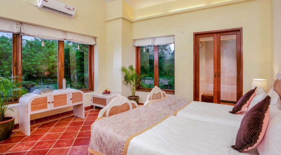 Luxe Bedroom at Nine Plams - Villa in Alibaug