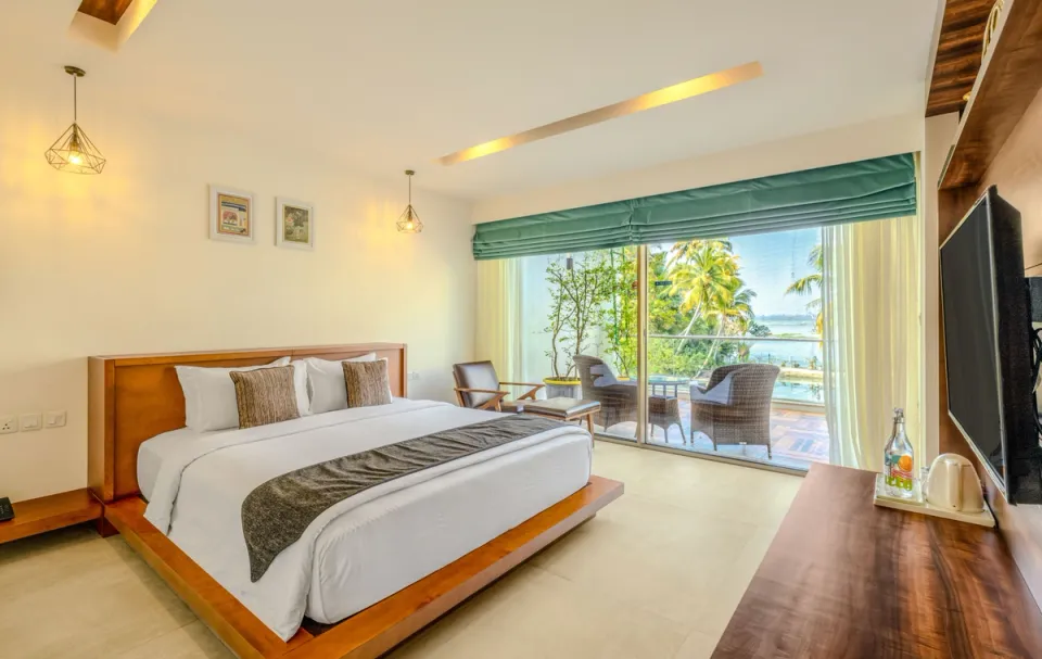 Luxury Bedroom at Sherlys Ente Kumbalanghi - 6 Bedroom Villa In Kochi