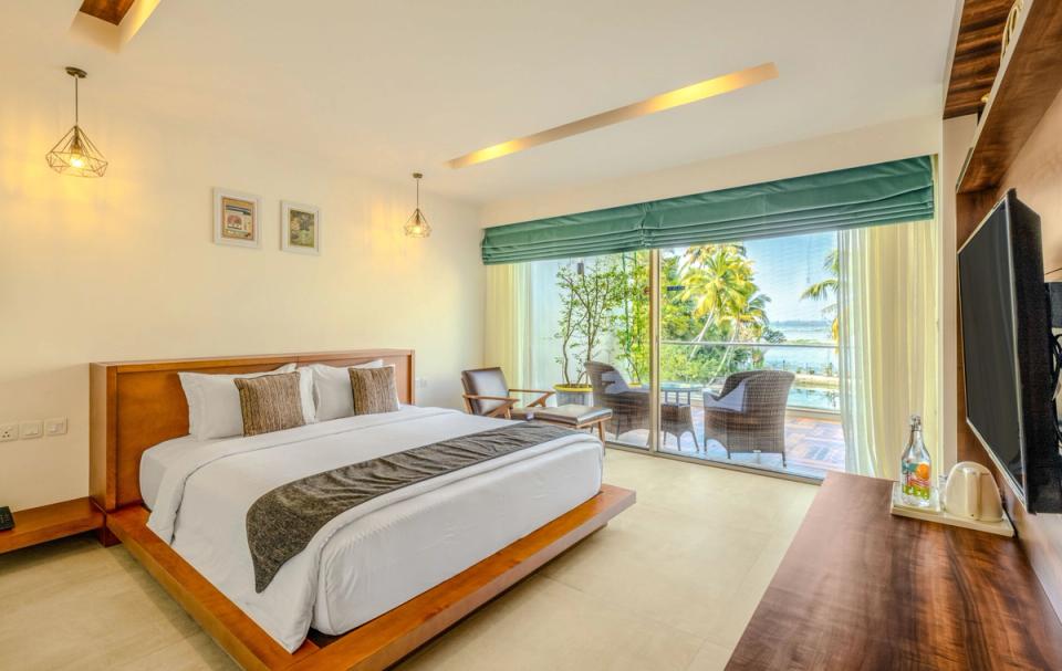 Luxury Bedroom at Sherlys Ente Kumbalanghi - 6 Bedroom Villa In Kochi