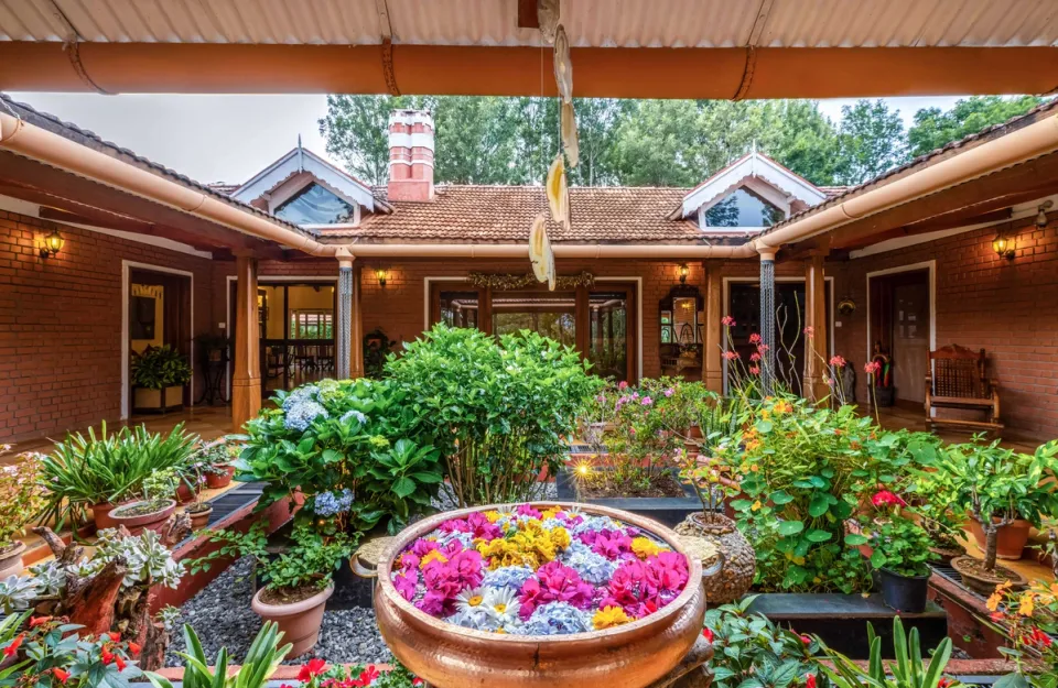 Outdoor Area of Raven's Nest - Bungalow in Kotagiri