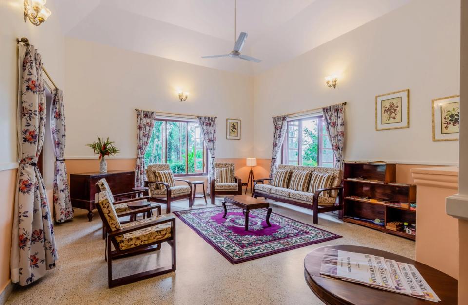 Stunning Living Space at Surgi Bungalow, amã Stays & Trails 