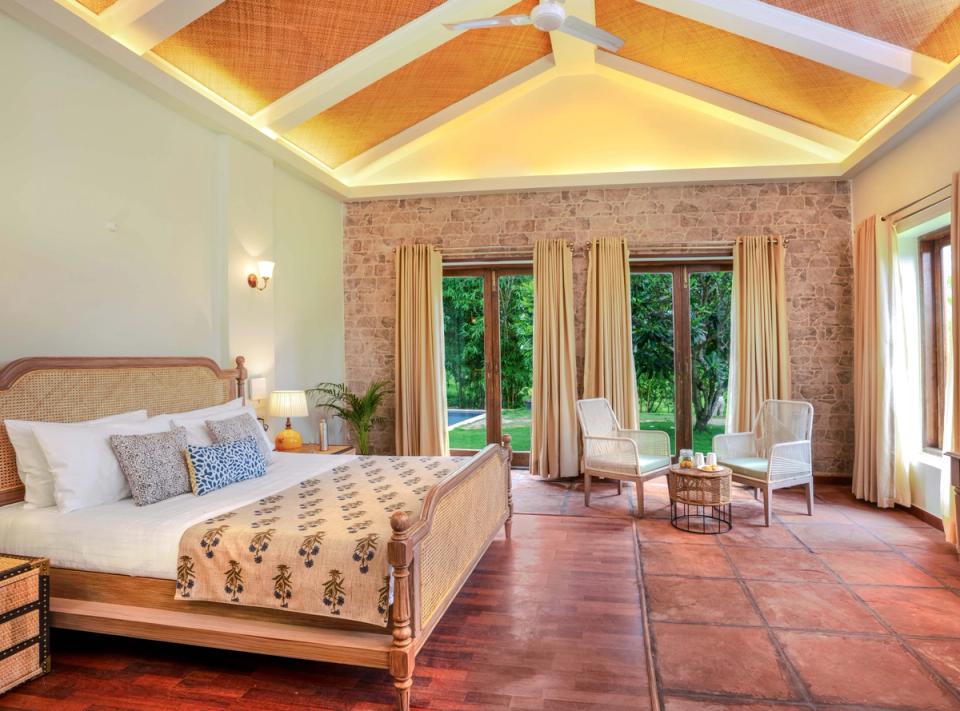 Luxury Bedroom at Nine Plams, Alibaug - amã Stays & Trails 