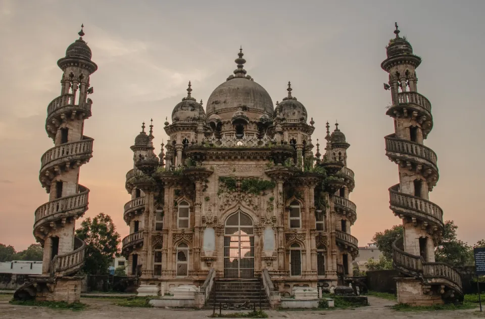 Mahabat Maqbara Palace - Junagadh Attractions, amã Stays & Trails