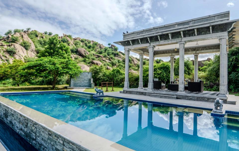 Swimming Pool at Abhay Manor, amã Stays & Trails 