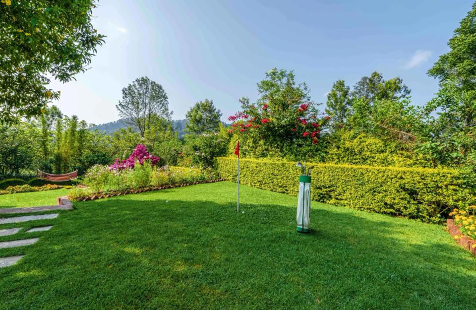 Outdoor Lawn Area at Raven's Nest - Bungalow in Kotagiri