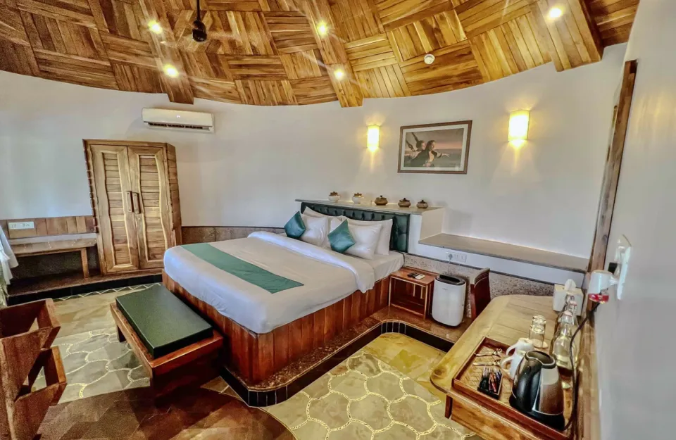 Elegant Bedroom At Eden Farms Paradise - Goa Luxury Villa