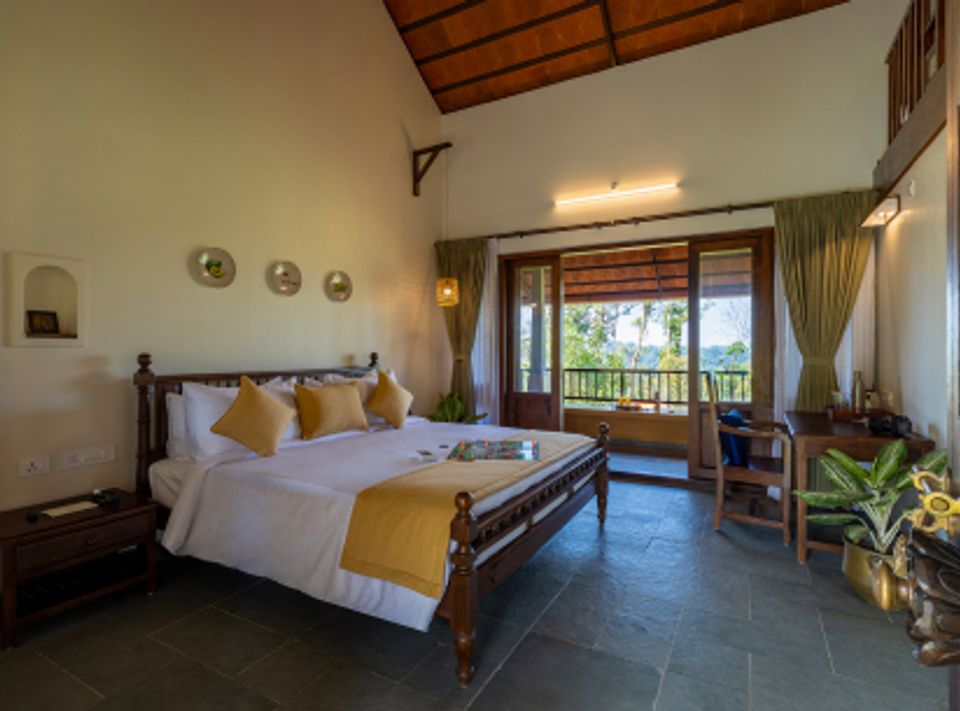 Luxury Bedroom - Alpenhof Coorg