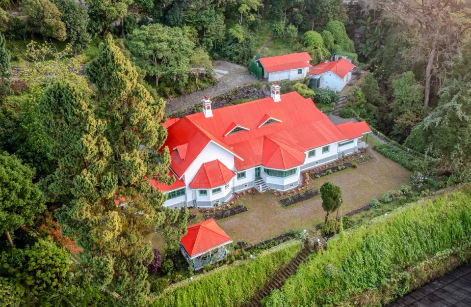 Stay in Kurseong - Wayside Villa, amã Stays & Trails