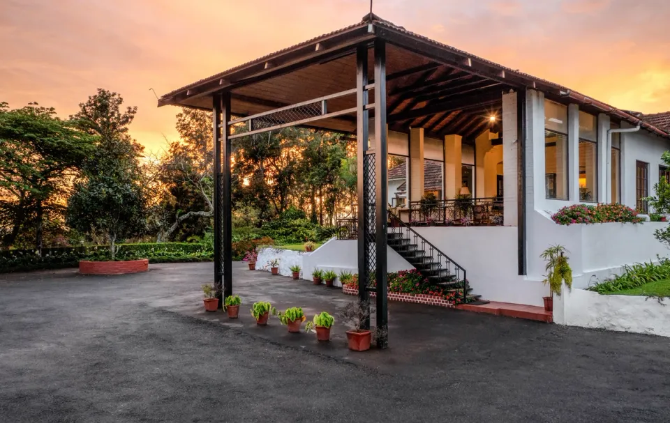 Luxury Bungalow In Coorg - Cottabetta Bungalow, amã Stays & Trails 