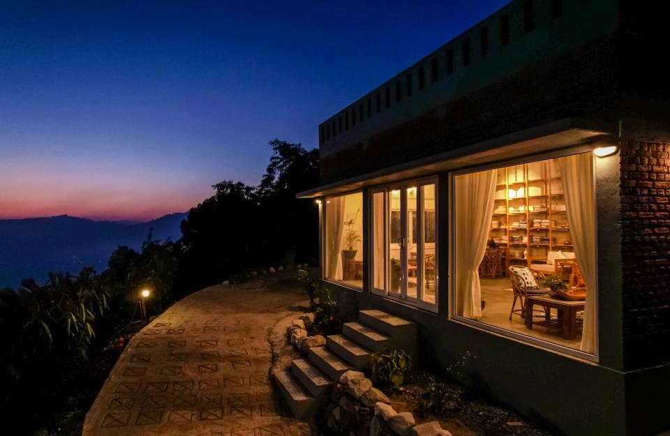 Luxury Bungalow in Naukuchiatal - Godhuli Timil