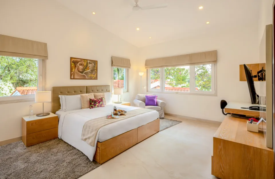 Elegant Bedroom at Helen's Garden House - 5 Bedroom Villa in Bhopal