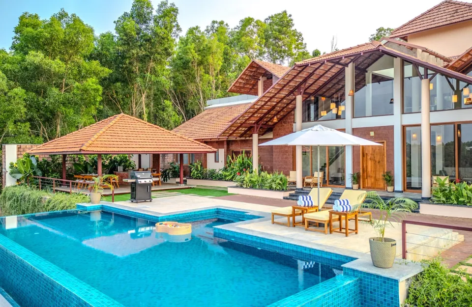 Luxury Swimming Pool at Vivid Foliage, Kasargod