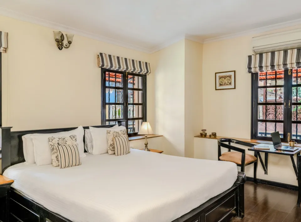 Luxury Bedroom At La Maison Fontainhas, Goa - amã Stays & Trails