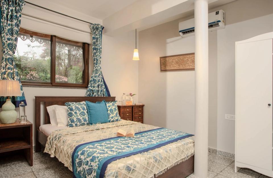 Elegant Bedroom at Dulwich Park View - Accommodation in Panchgani