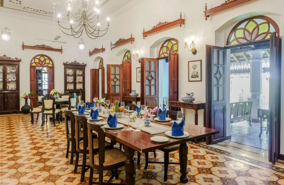 Luxury Dining Area At Palmeira De Saligao, Goa - amã Stays & Trails  