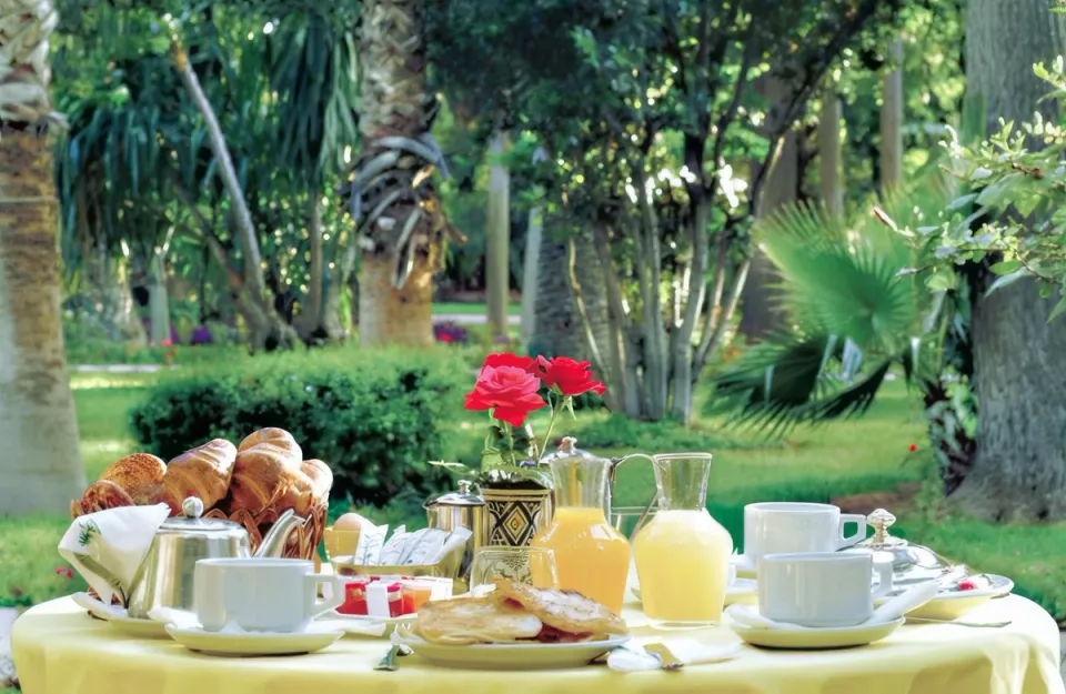 Breakfasts By The Lawns - Experiences At Cardozo House, Goa - amã Stays & Trails 