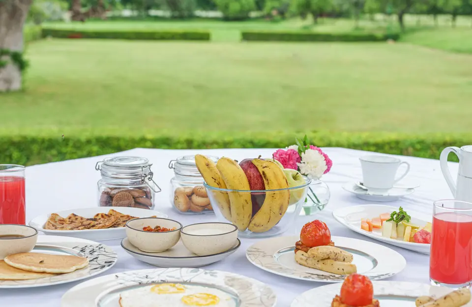 Breakfast By The Lawn - Unique Experiences at Abhay Villa