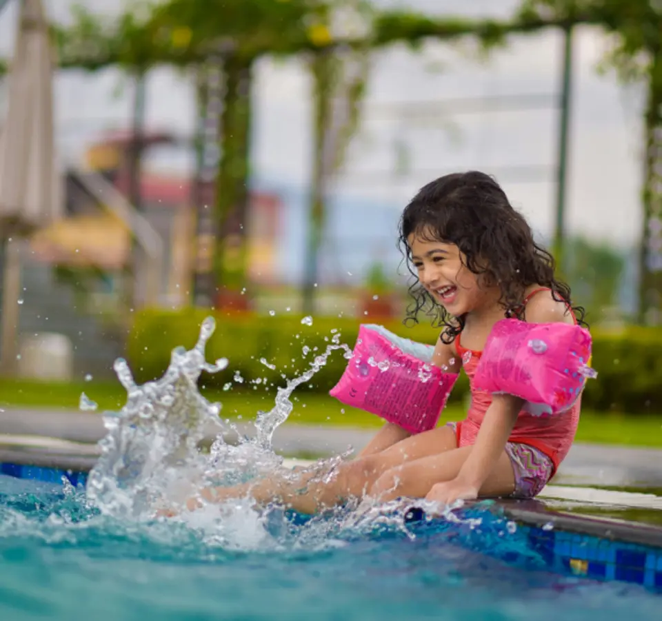 Kids Pool and Jacuzzi