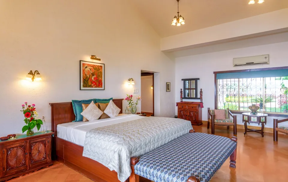 Luxury Bedroom At Whispering Heights - Private Villa in Lonavala