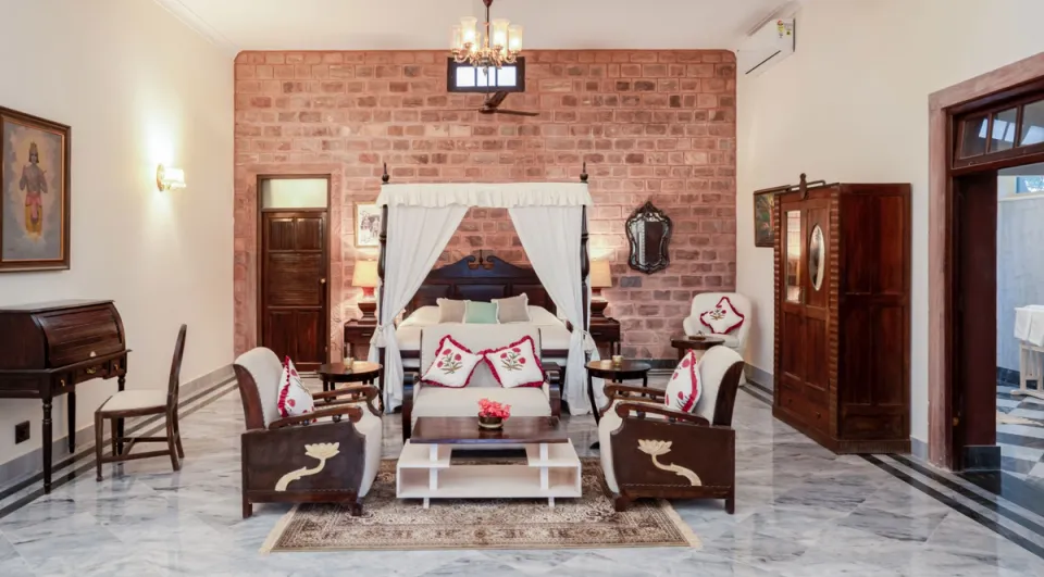 Luxe Bedroom at Kothi Umednagar - Accommodation in Jodhpur