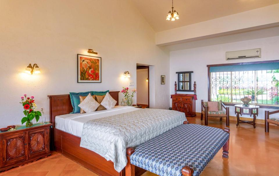 Spacious Bedroom At Whispering Heights, Lonavala - amã Stays & Trails