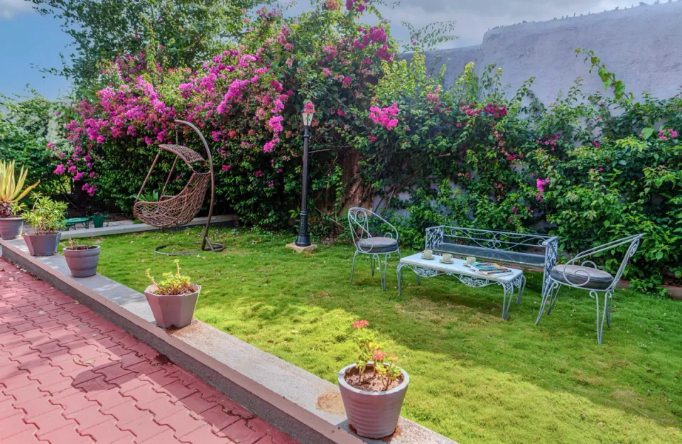 Lawn Area at Dulwich Terrace - Bungalow in Panchgani