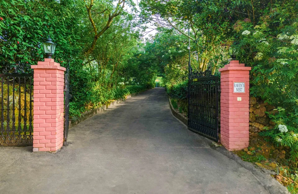 Entrance of Raven's Nest, Kotagiri - amã Stays & Trails 