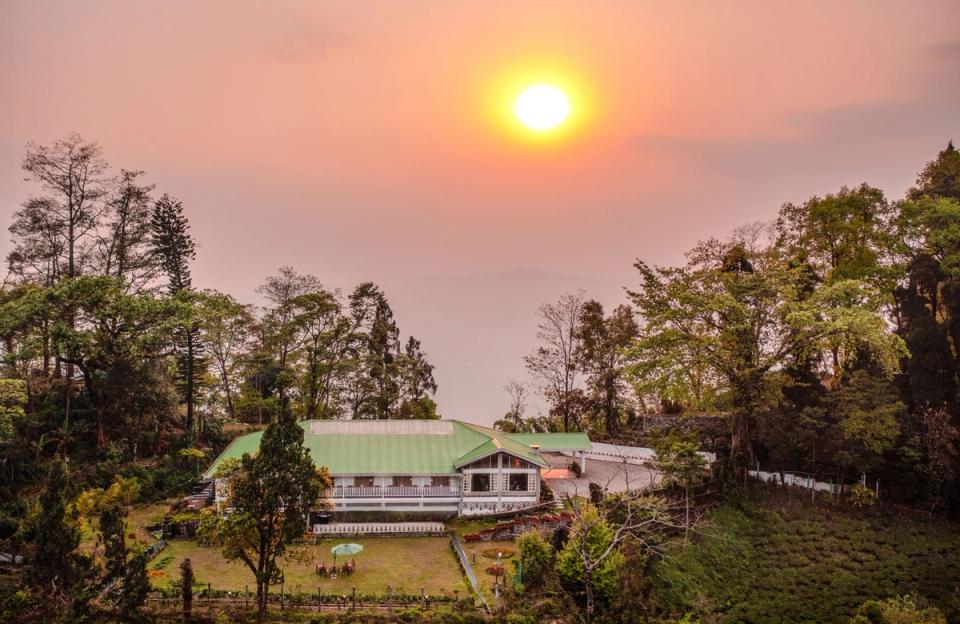 Stay in Darjeeling - Makaibari Bungalow, amã Stays & Trails