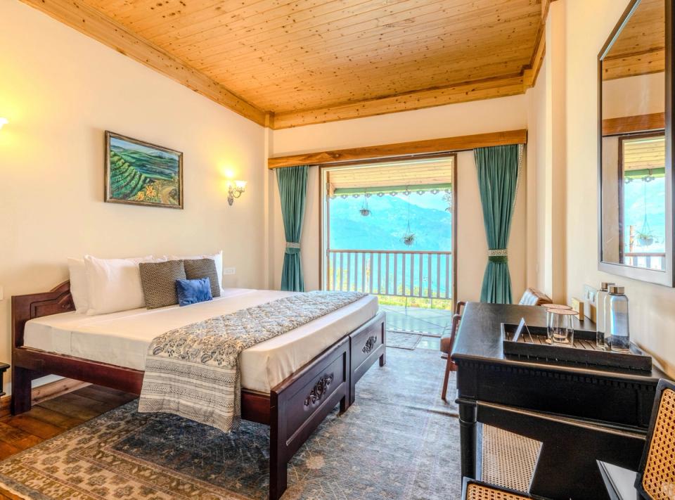 Luxury Bedroom at Makaibari Bungalow, Darjeeling 