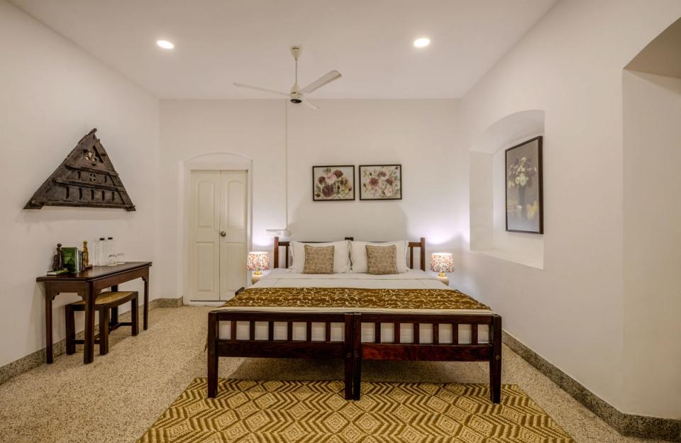 Luxe Bedroom at Victory Dawn - 6 Bedroom Villa in Kochi