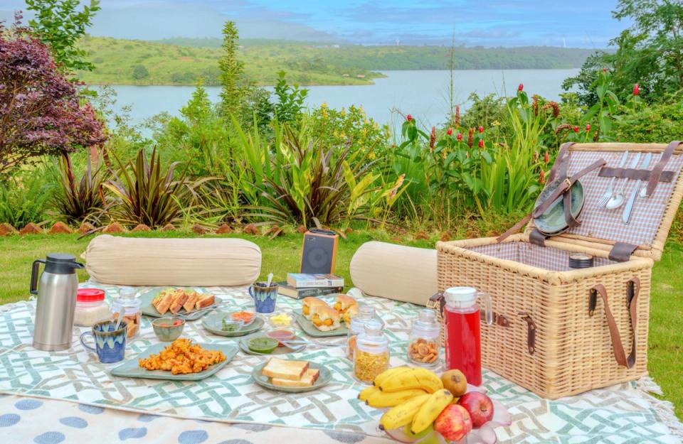 Curated Picnic Delight - Experiences At L’Attitude By The Lake, Kamshet