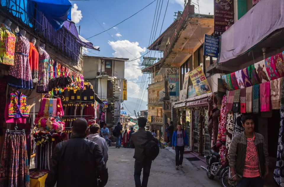 Exploring Lakkar Bazaar - Shimla Attractions, amã Stays & Trails