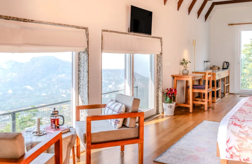 Living Space at Godhuli Timil - Naukuchiatal Homestay 