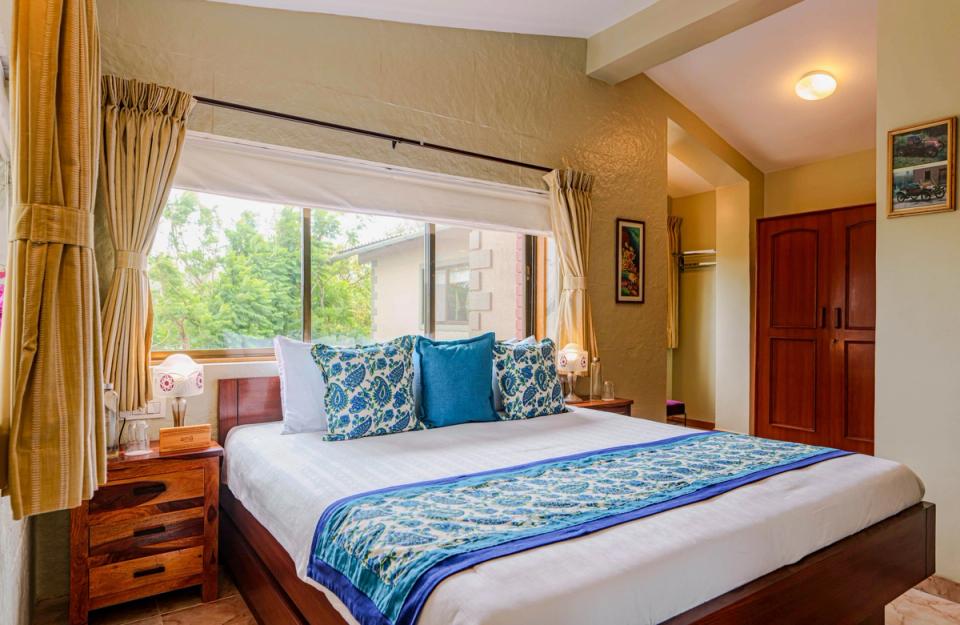 Luxe Bedroom at Dulwich Terrace - Villa in Panchgani