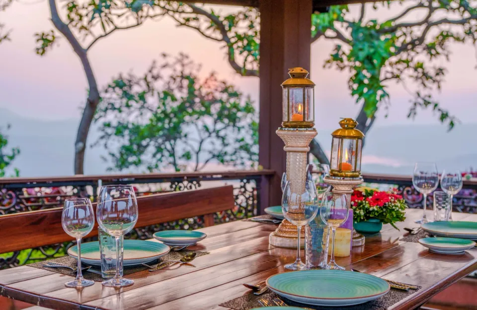 Luxury Outdoor Dining Sapce At Whispering Heights, Lonavala - amã Stays & Trails