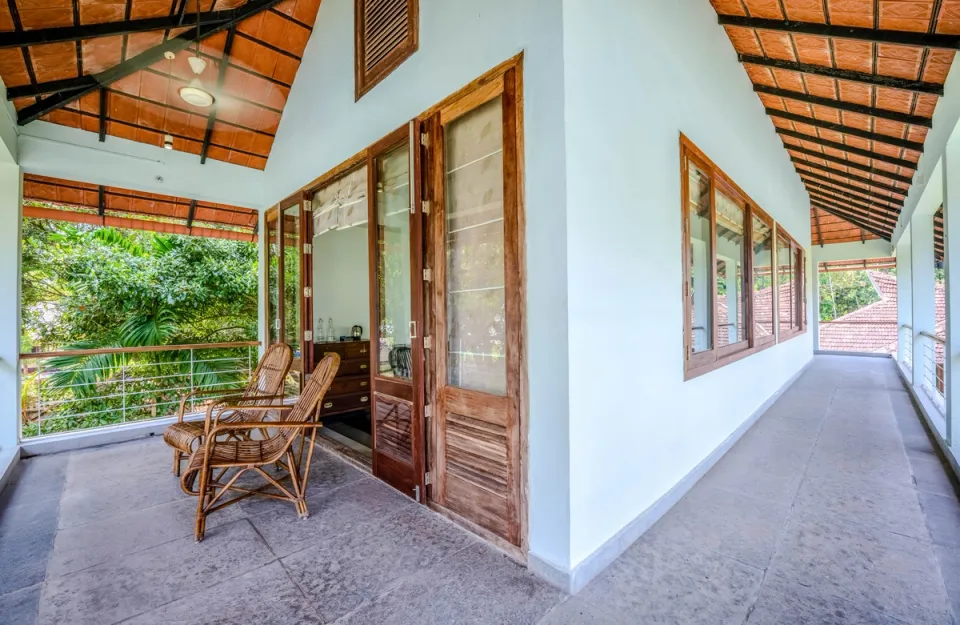 Spacious Outdoor Seating Space at Pathiramanal Villa, Alappuzha