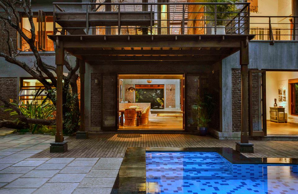 Luxury Swimming Pool at The Mango House - amã Stays & Trails 