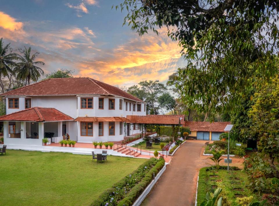 Taneerhulla Bungalow - Luxury Stay in Coorg, amã Stays & Trails 