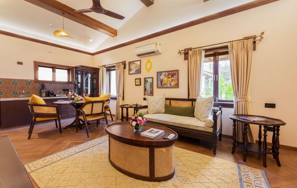 Lavish Living Space At Aguada Solitude Villa - Homestay in Goa