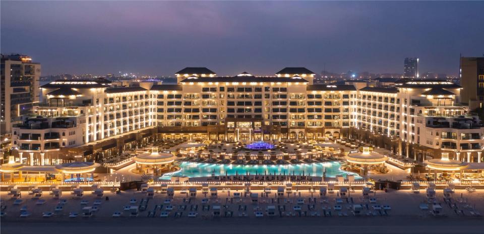 Grand Outside View of Taj Exotica Resort & Spa, The Palm, Dubai - Banner Image