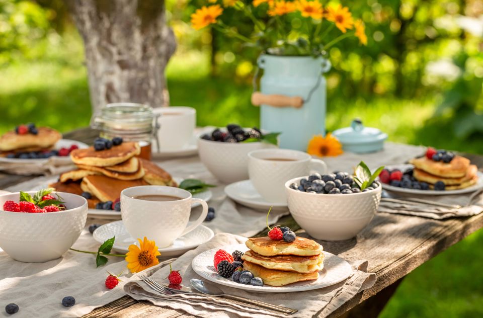 Breakfast by the Lawns