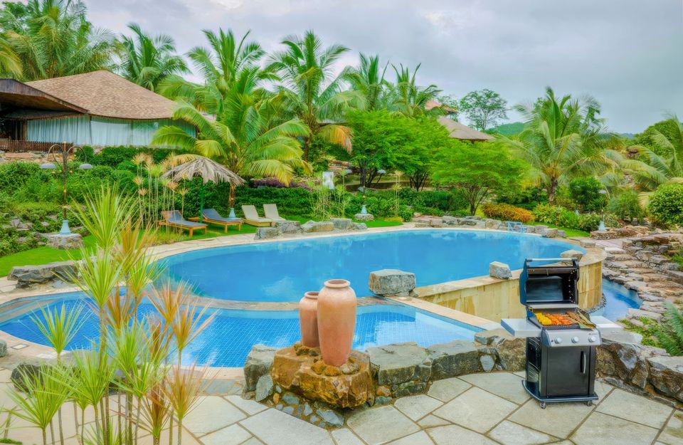 Lavish Swimming Pool At Eden Farms Emerald - Homestay in Goa